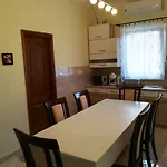 شقة Kurucz Vendeghaz *