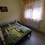 شقة Kurucz Vendeghaz Hajdúszoboszló
